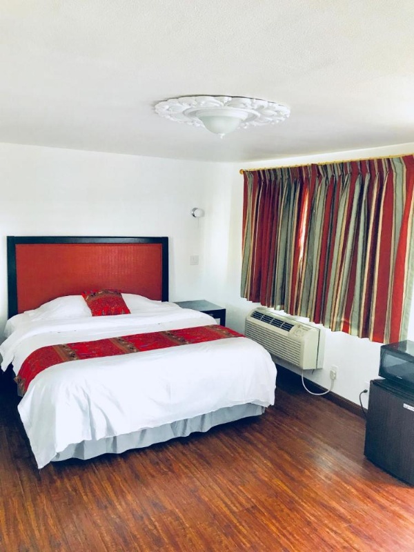 norwalk inn & suites image 22