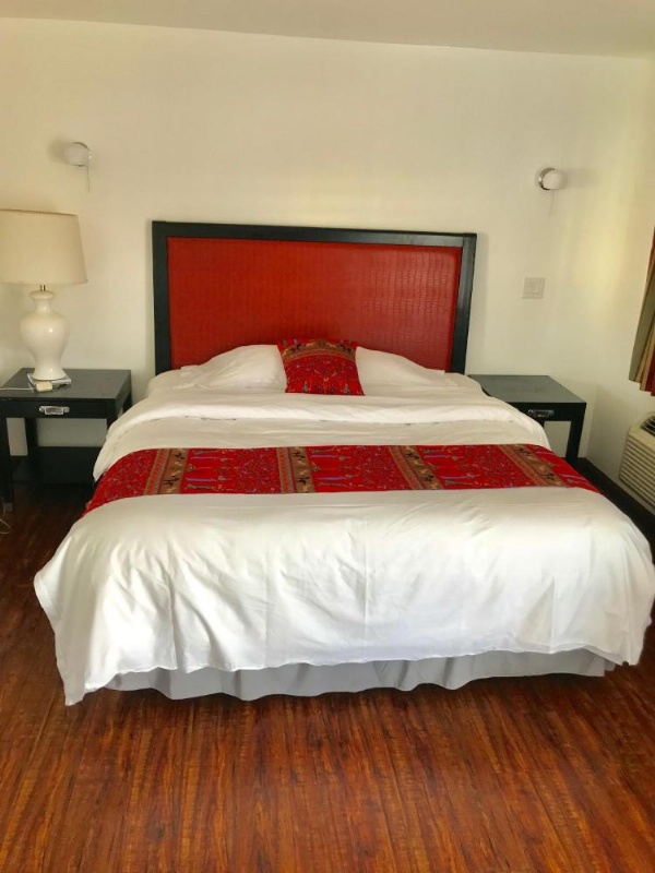 norwalk inn & suites image 24