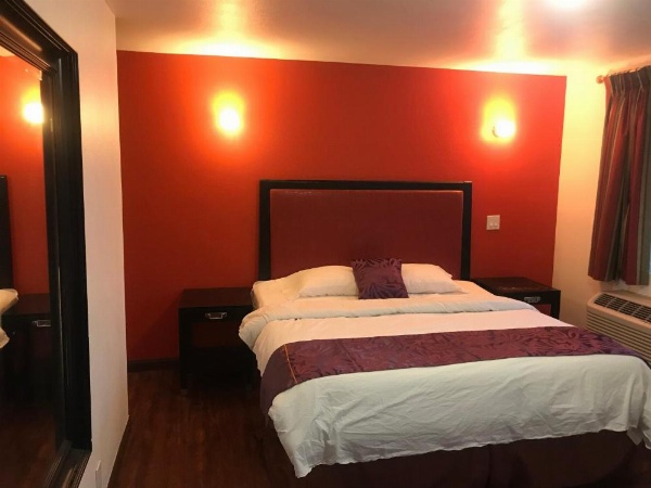 norwalk inn & suites image 27